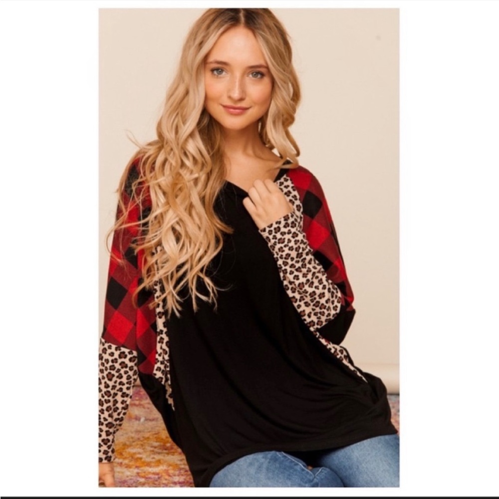🆕NEW!🛍️Leopard & Plaid Dolman Style Top 🐾